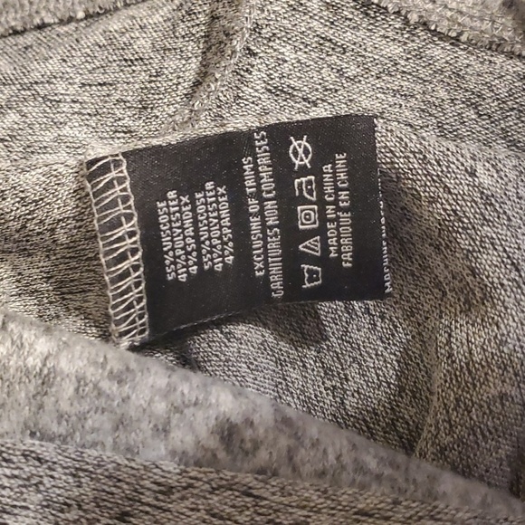 Charlie Paige Lt. Gray Sweater Long Slv Slightly Pleated ~6" Hem Line Sz L Dress - Picture 10 of 12